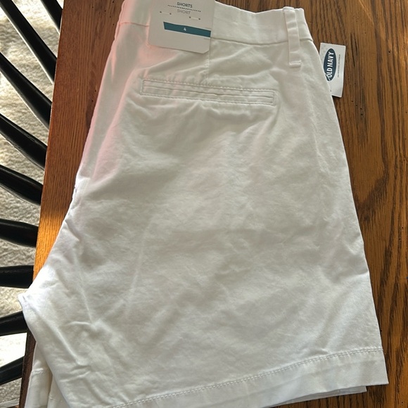 Old Navy Pants - Old Navy White Shorts NWT/2